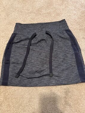 Women’s Athleta Skort size XXS gray